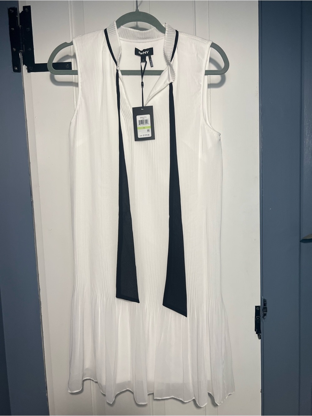 DKNY White Pleated Sleeveless Dress Size 4 NWT